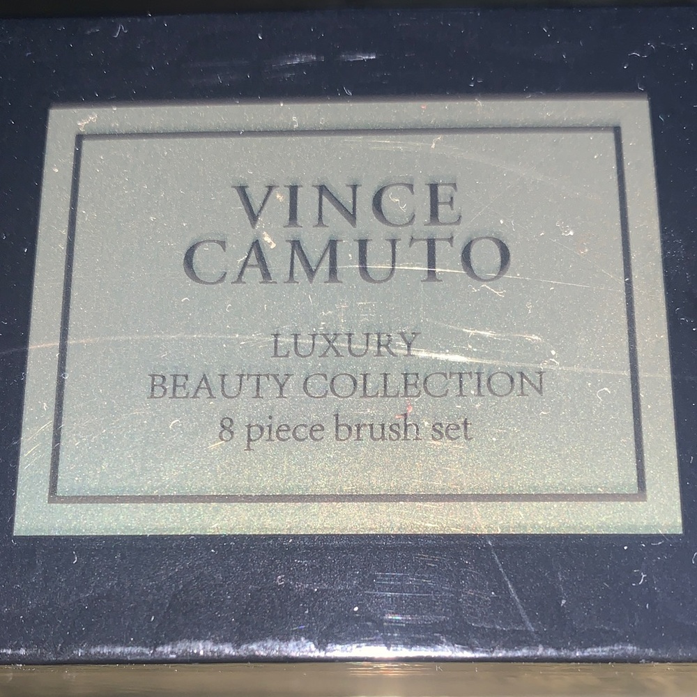 🆕-Vince Camuto Black and Gold Brush Set - Picture 2 of 5